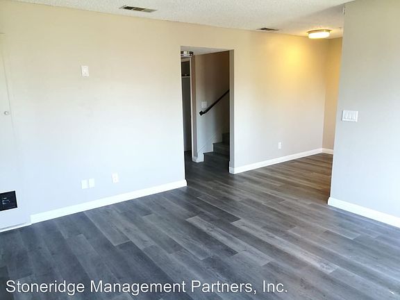 4th image of 14997 Washington Dr APT 2