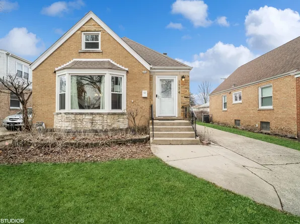 1774 Ash St, Des Plaines, IL 60018