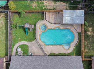 205 Ron Cir, Friendswood, TX 77546
