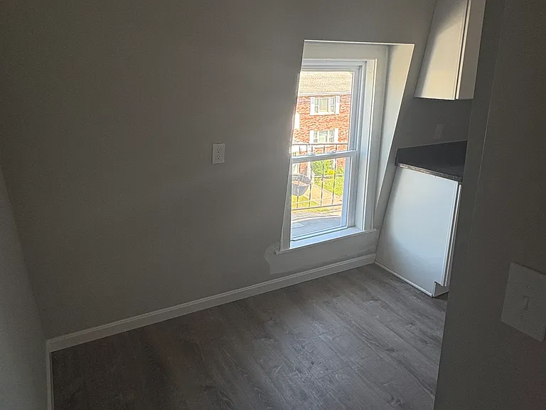 46 Linden St #3 — Photo 16