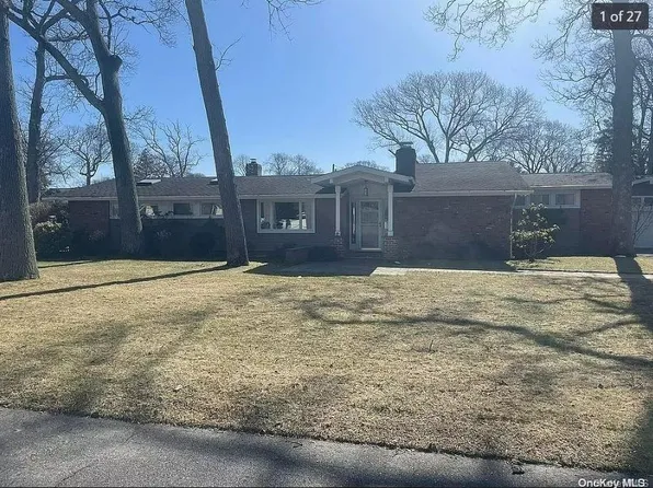 12 Bay 2nd Street, Islip, NY 11751
