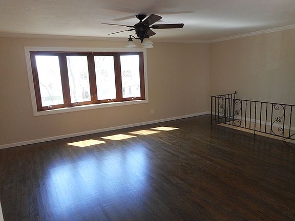 5th image of 325 Major Ave