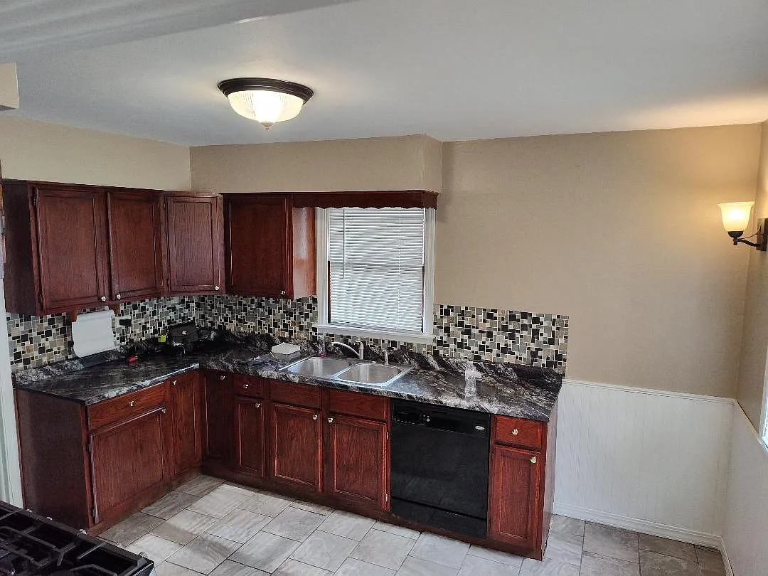3 bed, 1025 sqft, $1,850 — Photo 4