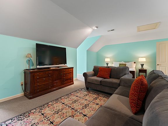 36th image of 3490 Yager Dr