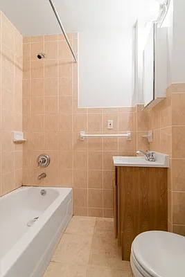 Rented by Bryan L Rozencwaig, LREB | media 27