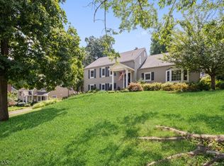 12 Wedgewood Ln, Morristown, NJ 07960