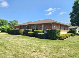 1500 S 4th St, Effingham, IL 62401