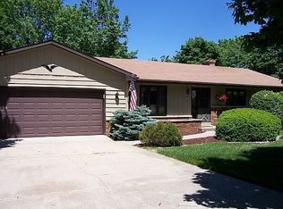 31102 Hickory Hollow Rd, Waterford, WI 53185