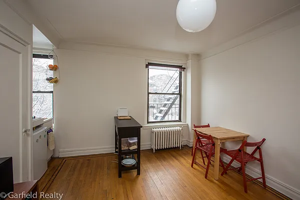 Rented by Garfield Realty  | media 25