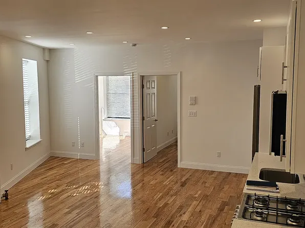 8005 6th Ave APT 1B, Brooklyn, NY 11209