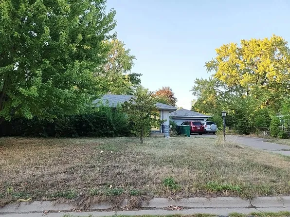 2206 54th Ave N, Brooklyn Center, MN 55430