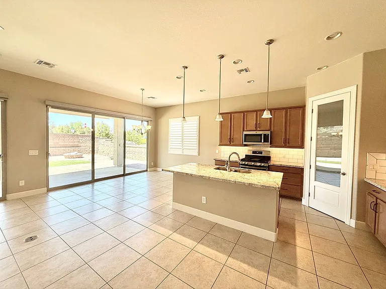 5296 Autumn Leaf Ln — Photo 3
