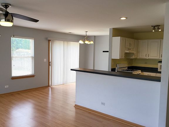 5th image of 580 Wedgewood Cir
