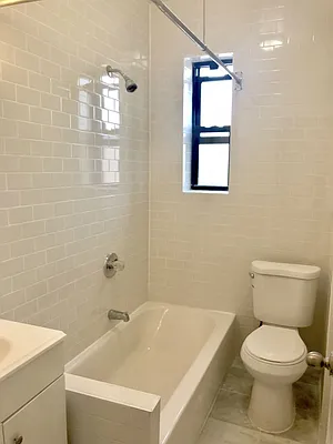 Rented by Silverstreet RE LLC | media 6