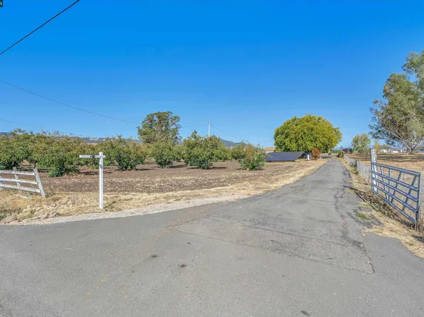 1495 Sperring Rd, Sonoma, CA 95476