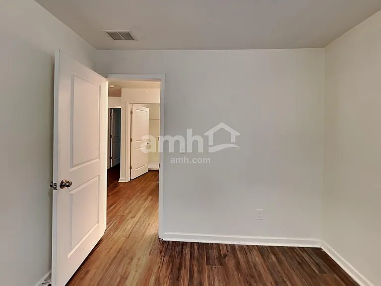 138 Ellen Glen Way — Photo 20
