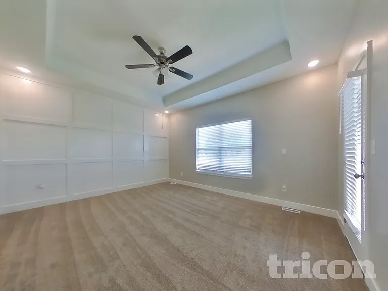 11235 N Bristol Ave — Photo 7
