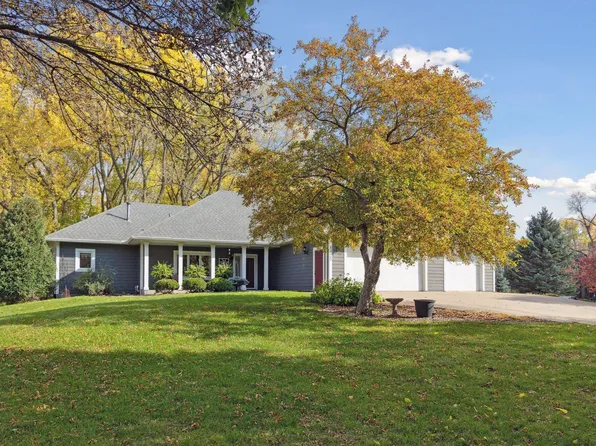 8425 Irwin Rd, Bloomington, MN 55437