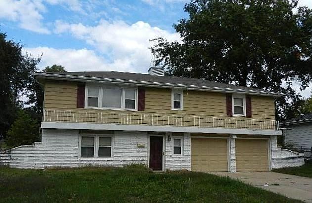 1st image of 7600 E 76th St