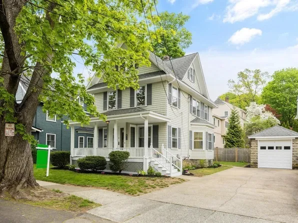 48 Lloyd St, Winchester, MA 01890