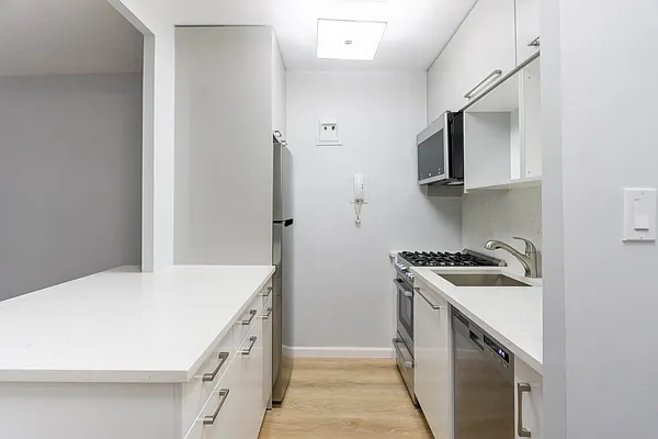 Sold by Aventana | media 1