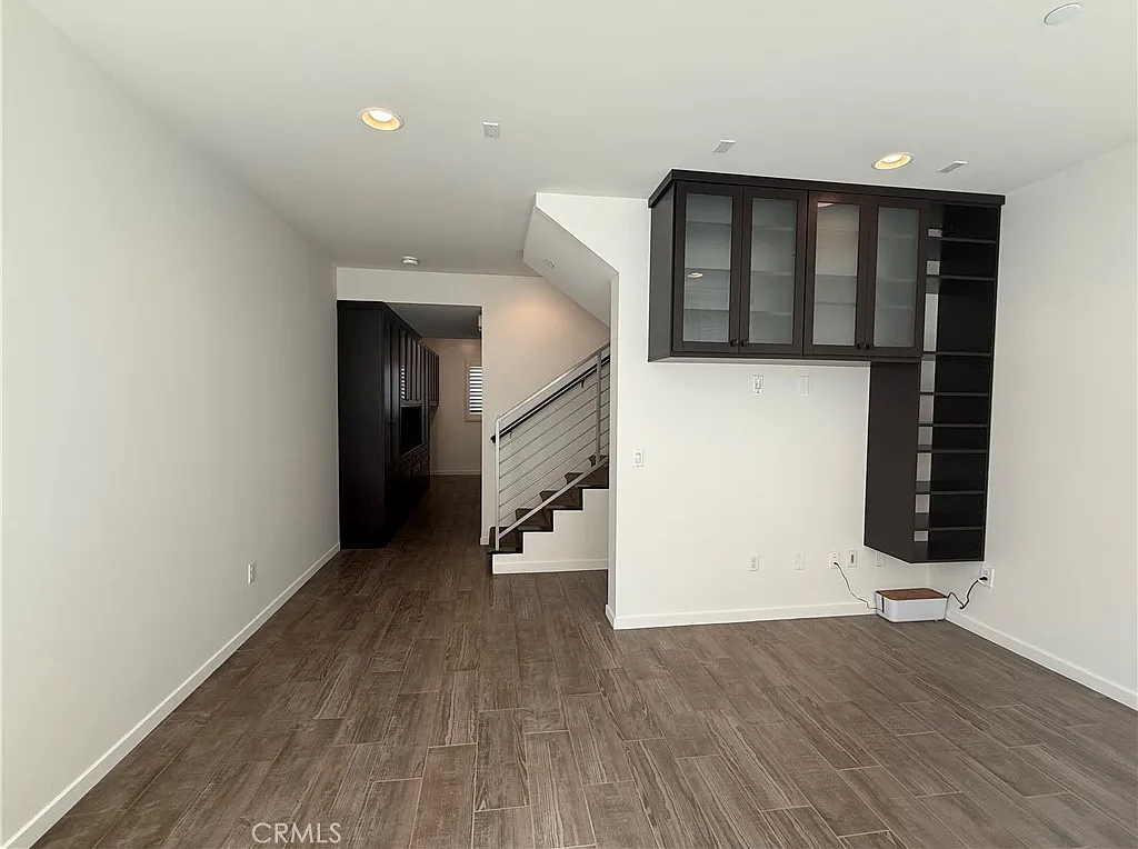 2 bed, 1356 sqft, $3,900 — Photo 4