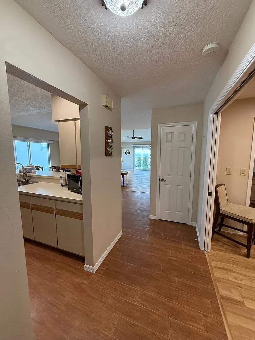 1477 Park Beach Circle 31 Punta Gorda FL 33950 — Photo 3