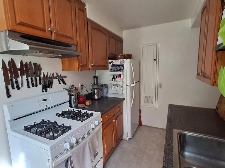 1861 Reed Ave — Photo 13