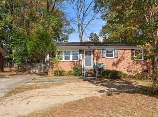 1620 W Meadowview Rd, Greensboro, NC 27403