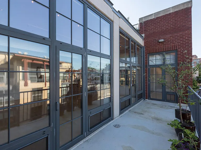 2328 Champlain St NW — Photo 20