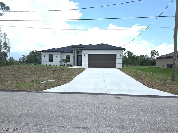 194 Yager Cir, Fort Myers, FL 33913