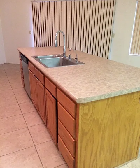 533 E Montgomery Ave — Photo 10