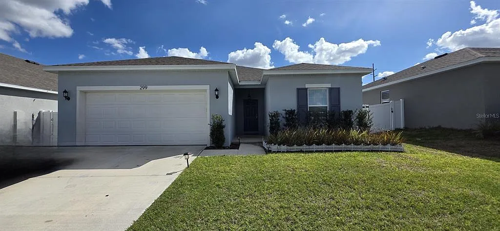 4 bed, 2.0 bath, 1763 sqft, $2,300 — Photo 1