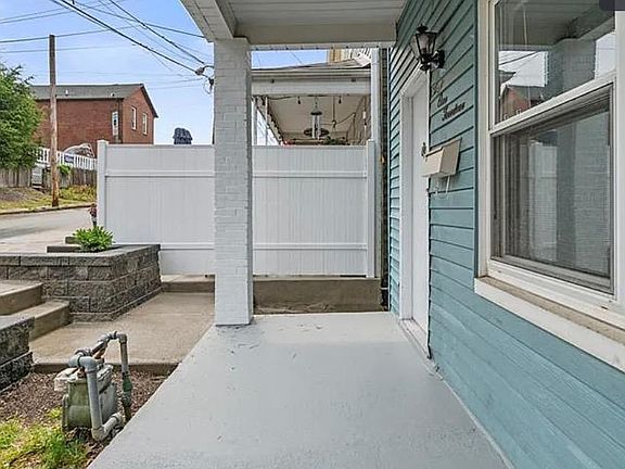 3rd image of 4114 Bristol St