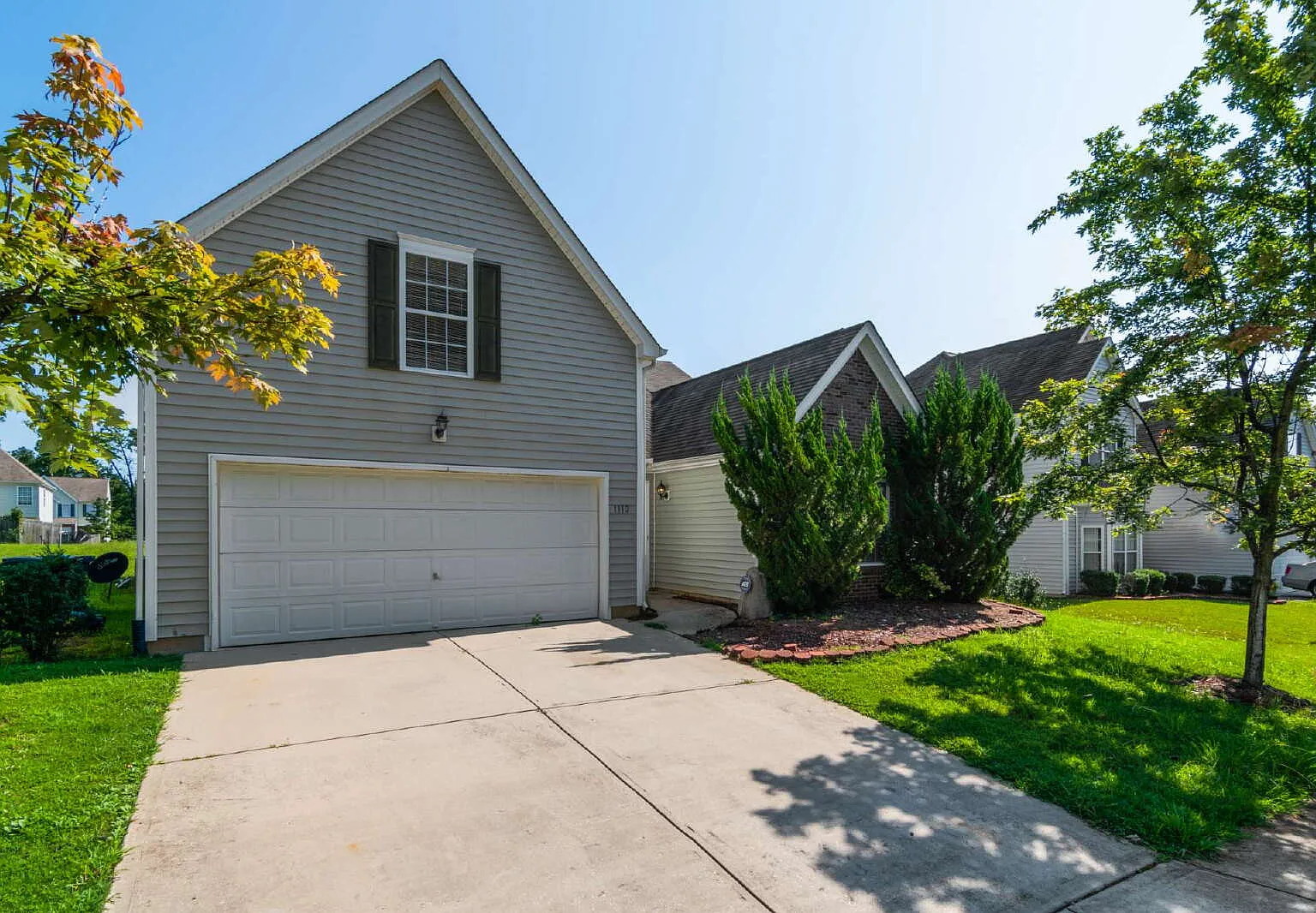 4 bed, 3.0 bath, 1891 sqft, $2,150 — Photo 2