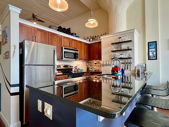 2nd image of 2429 Locust St APT 616