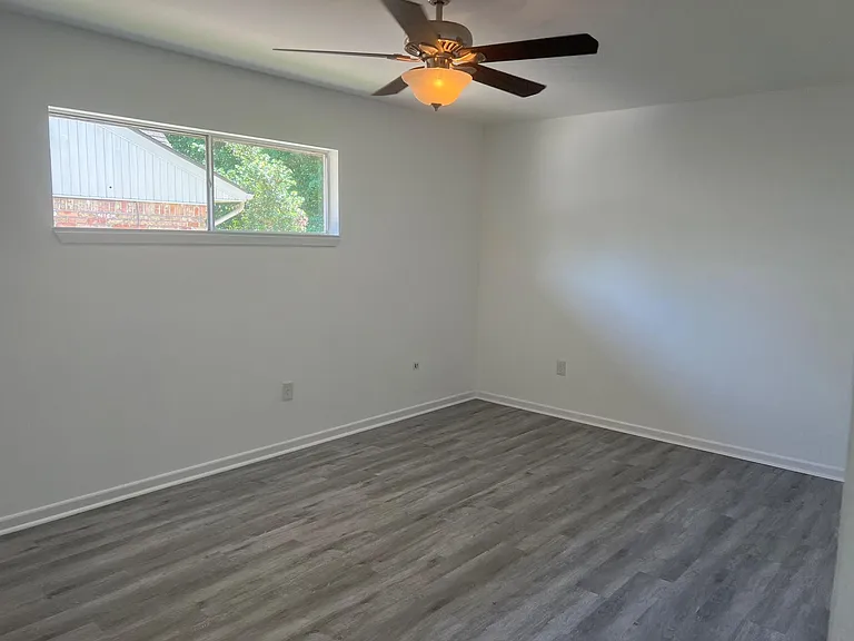 9007 Dunlap St — Photo 20
