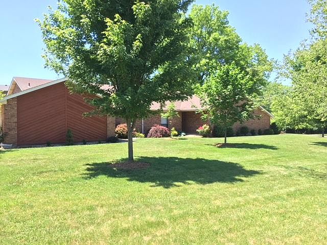 1st image of 4083 Crest Manor Dr