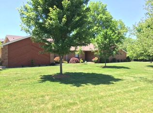 4083 Crest Manor Dr, Hamilton, OH 45011