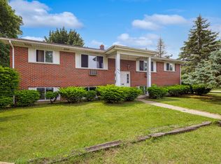 590 54th St SE, Kentwood, MI 49548