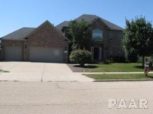 730 S Breckenridge Dr, Dunlap, IL 61525