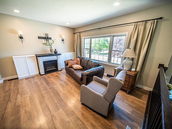 5th image of 2107 Ponderosa Dr SW