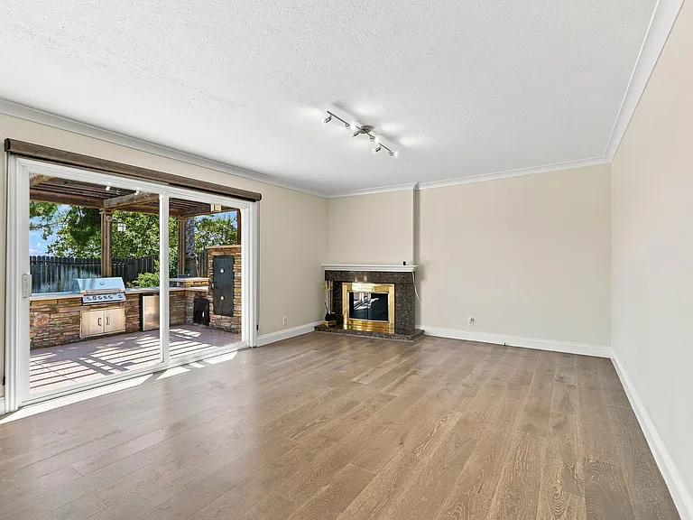 2176 Morello Ave — Photo 4