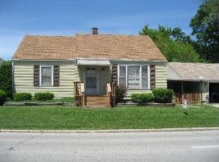 945 S Cambridge Ave, Elmhurst, IL