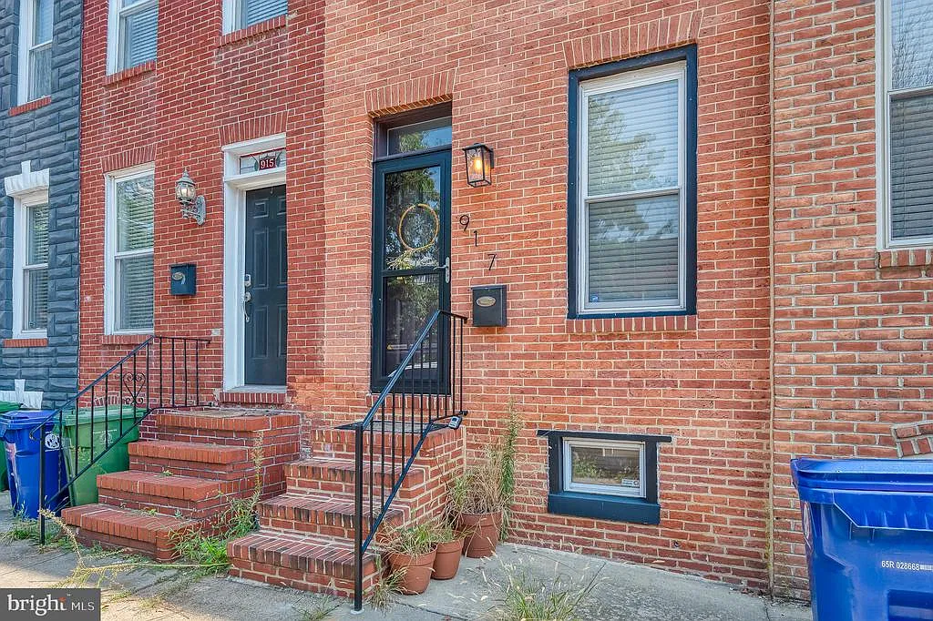 2 bed, 2.5 bath, 654 sqft, $2,400 — Photo 3
