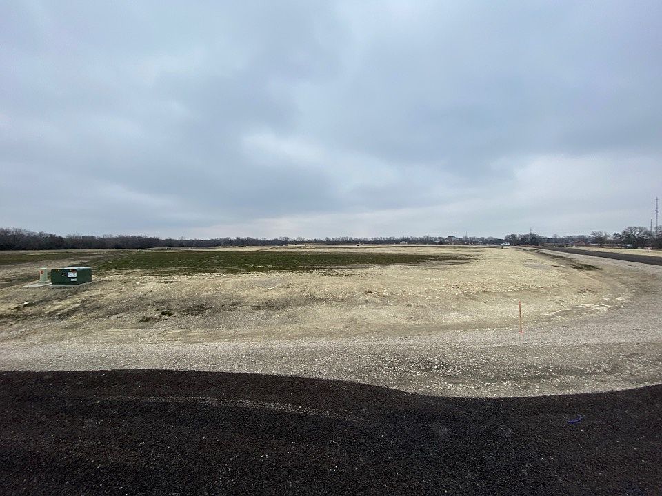 2nd image of 1009 Cedar Vista Dr