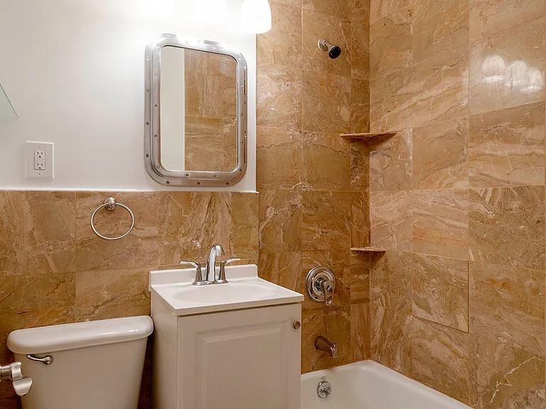 39 W 16th St #3R — Photo 5