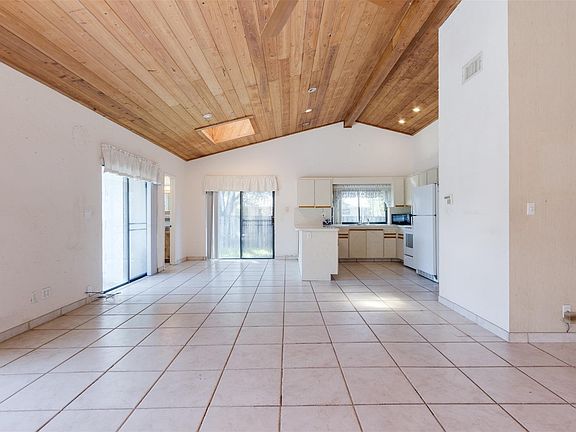 3rd image of 5250 SW 101st Avenue