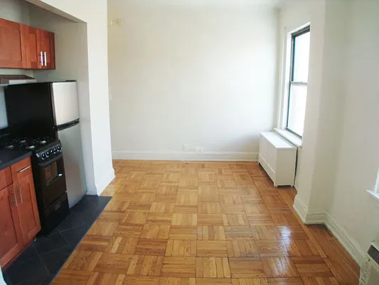Rented by DSA Realty Midtown West | media 20