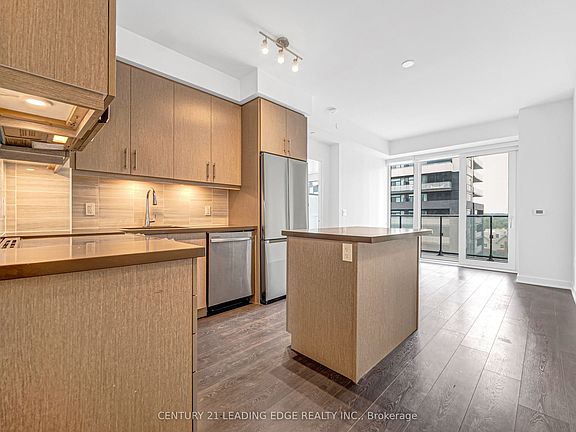 5th image of 95 Oneida Cres #707